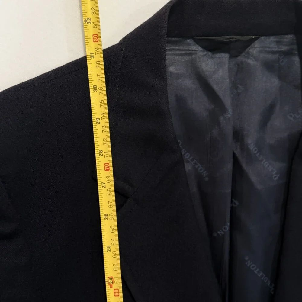 Vintage 1970s Pendleton Men’s Wool Blazer Dark Navy Gold Crest Buttons USA Coat